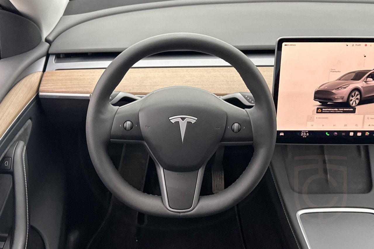 Tesla Model Y Long Range AWD