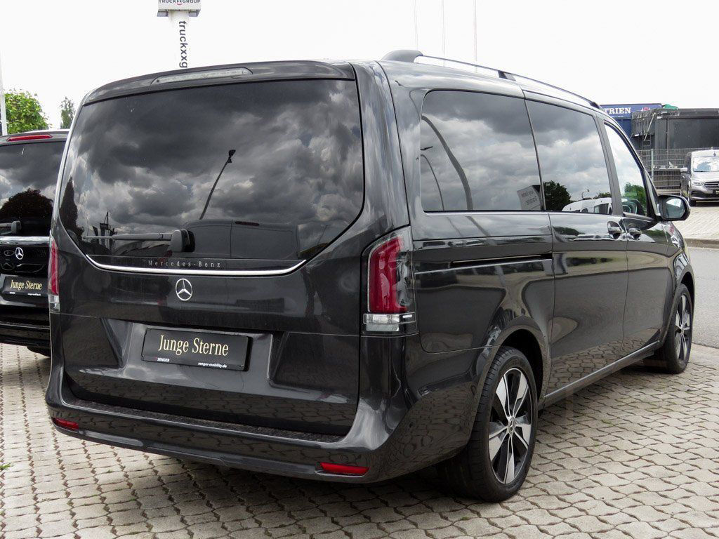 Mercedes-Benz V 300 d Style 4x4 lang AIRMATIC Distr. Kamera 9G