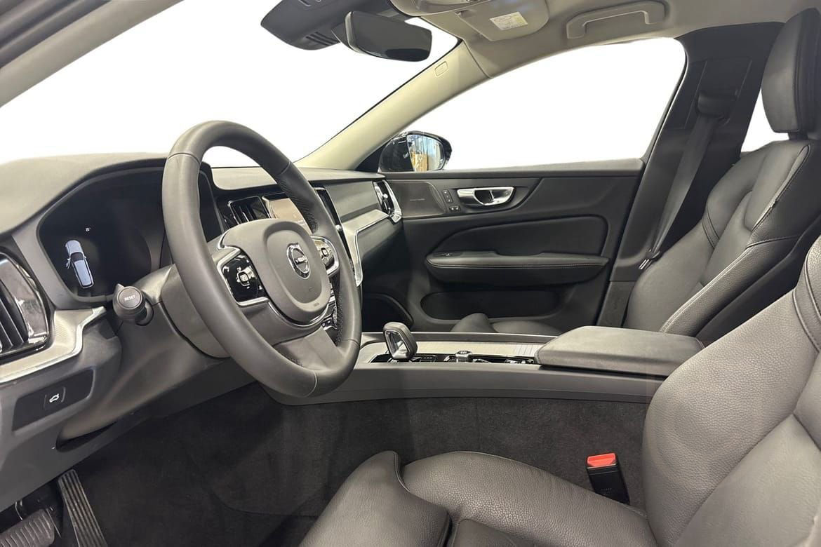 Volvo V60 B4 Bensin Plus Dark