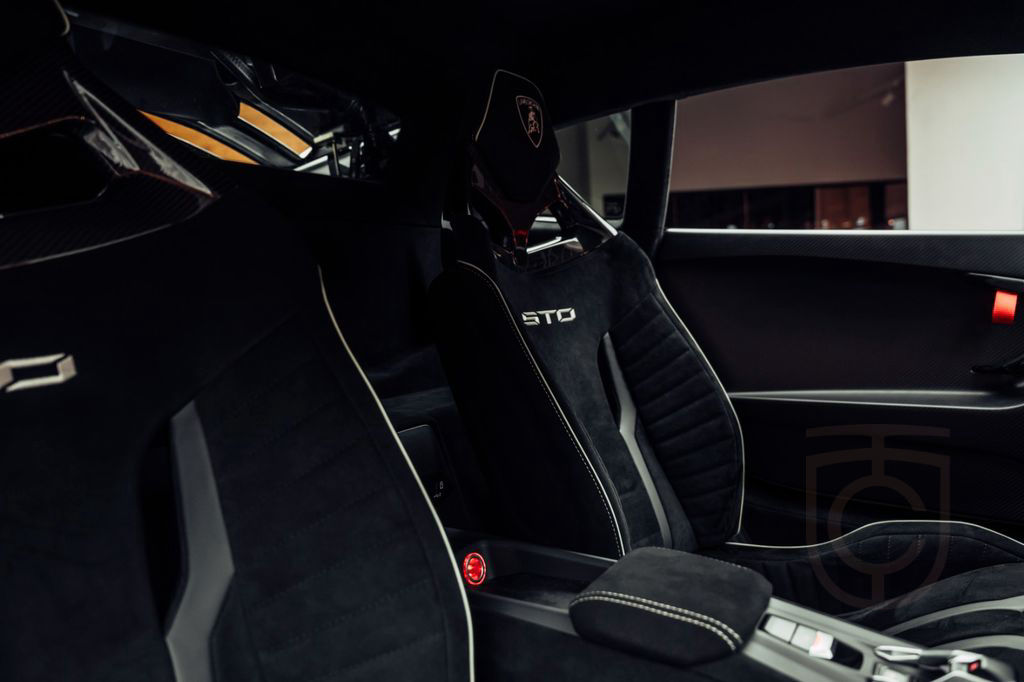 Lamborghini Huracán STO