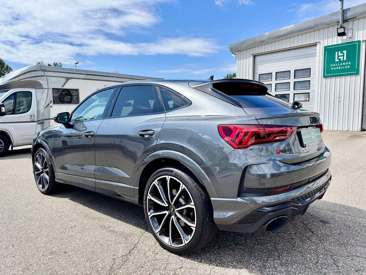 Audi RSQ3 Quattro
