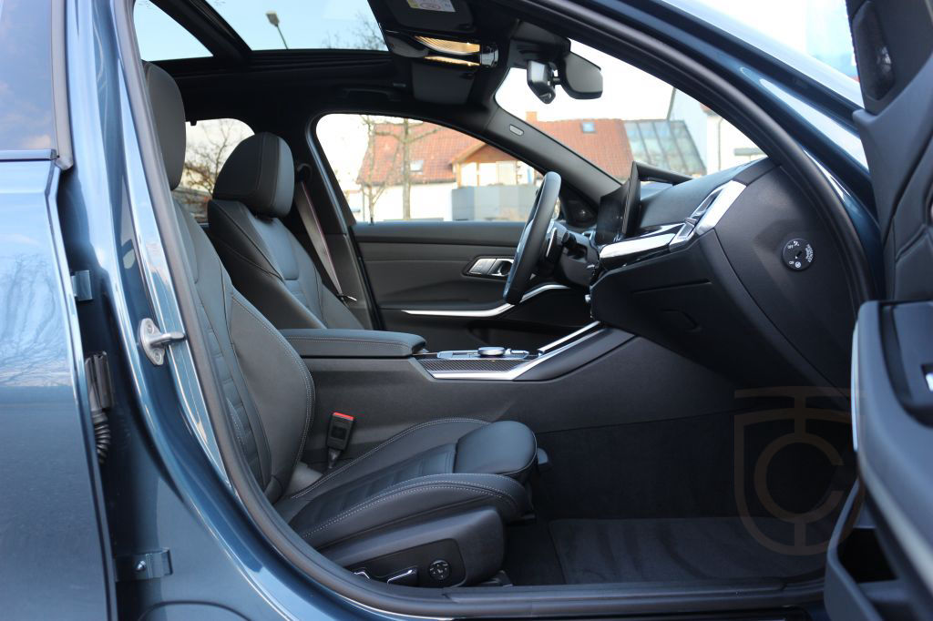 BMW 330i xDrive Touring M Sport Pro / AHK / H&K / LR