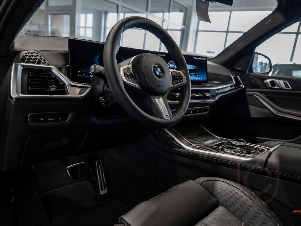 BMW X7 xDrive 40d M-Sport Pro PANO AHK 360° HUD LED