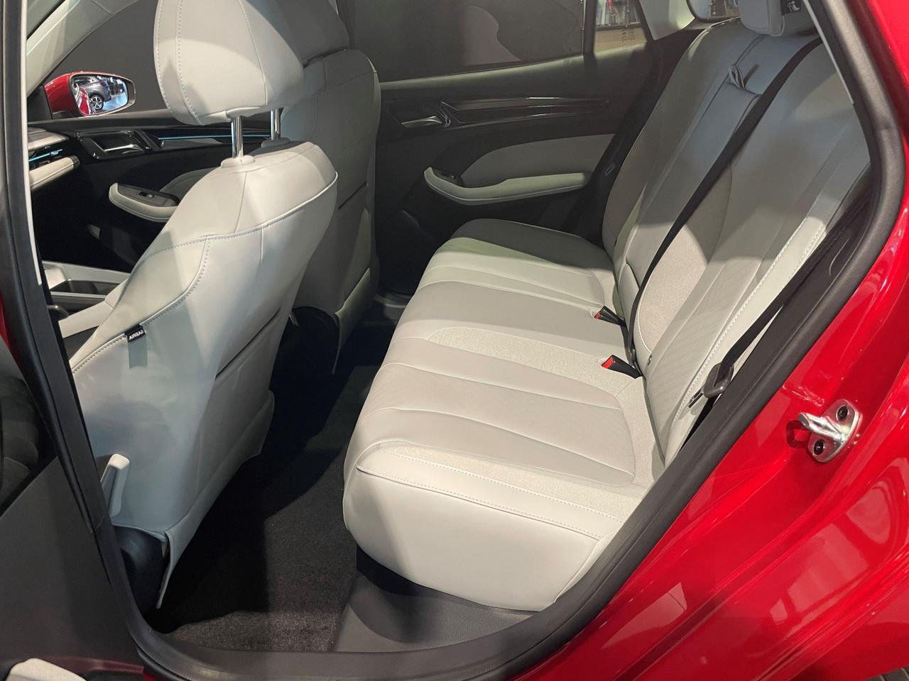 Mg 5 luxury long range grey interior