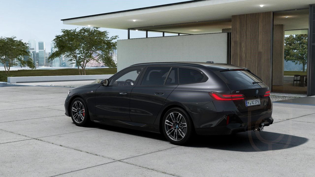 BMW i5 xDrive40 Touring M Sport Pro Business Launch Ed