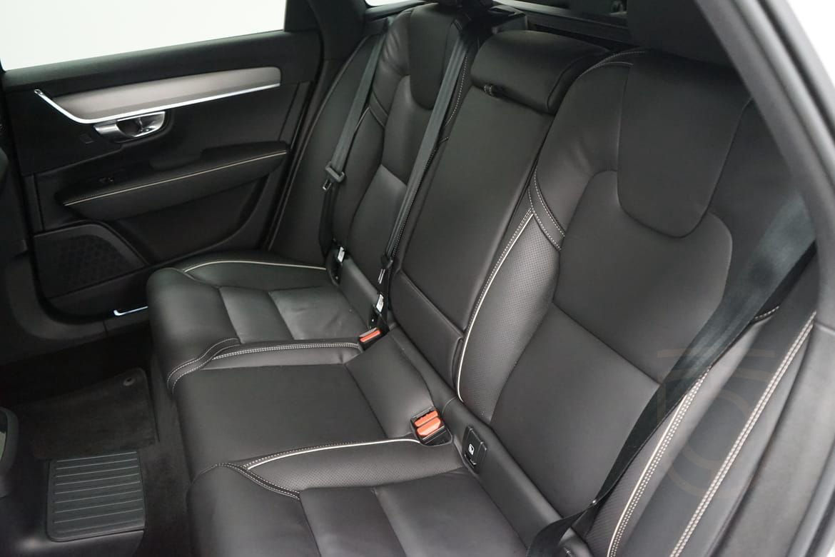 Volvo V90 T6 Plus Dark Edition