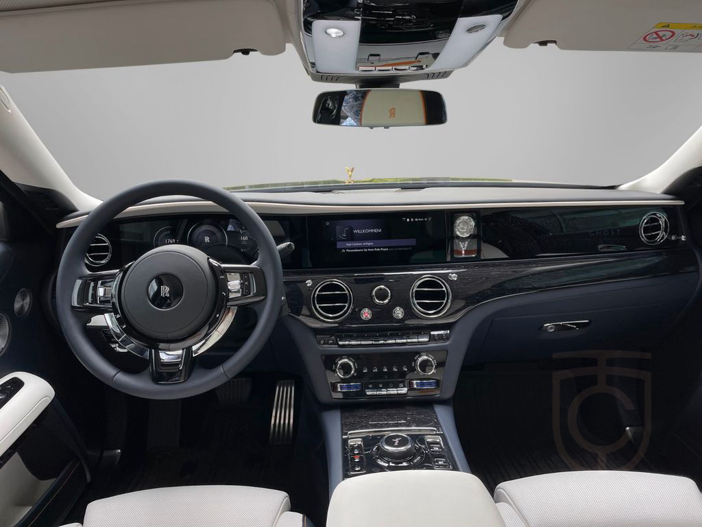 Rolls-Royce Ghost II - Bespoke/Gold SOE