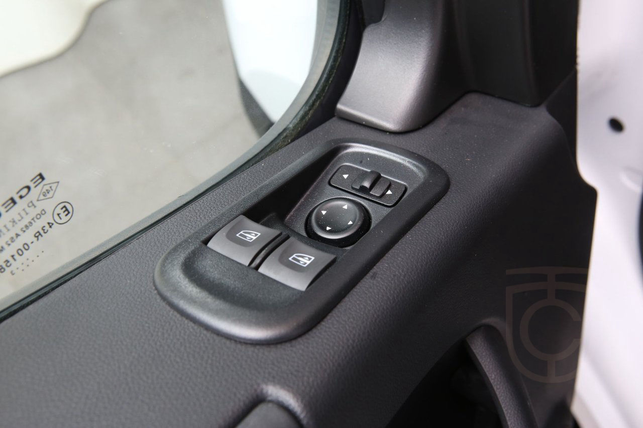 Nissan Interstar Van 2.3dCi L3H2 M