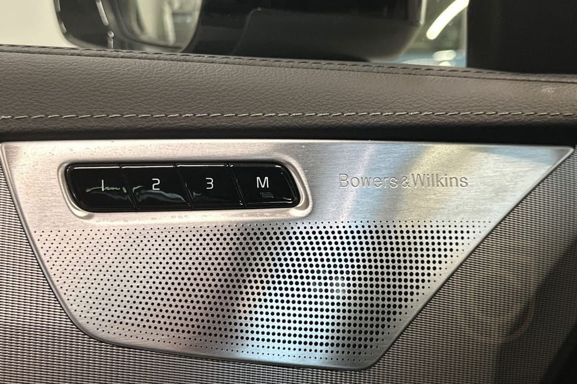 Volvo XC90 Recharge T8 Ultimate Dark Edition.