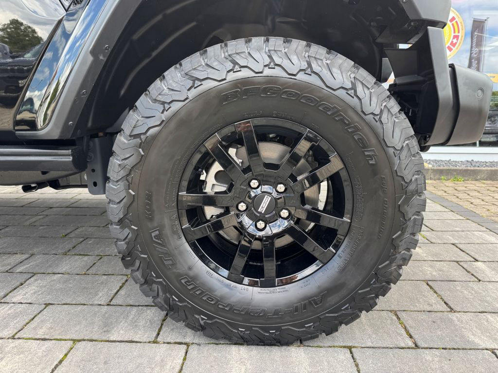 Jeep Wrangler 2.0 Unlim. Sahara Umbau SKY One Touch H
