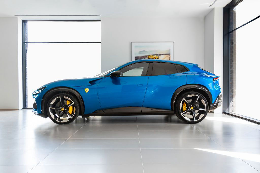 Ferrari Purosangue V12 DCT - Blu Corsa, Visual Carbon