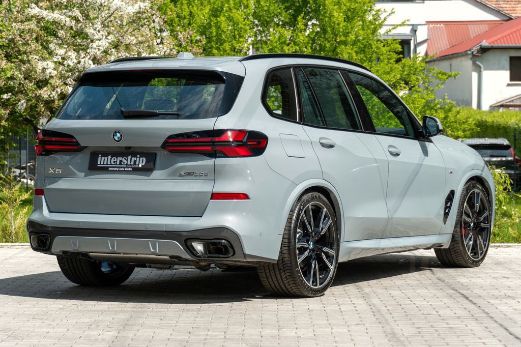 BMW X5 30d M SPORT.DR.ASS.PANO.LUFTF.H/K.360.AHK.22"
