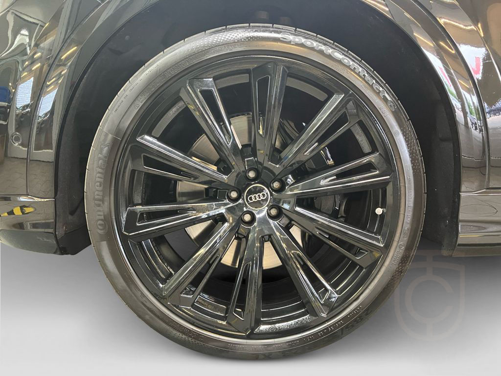 Audi SQ8 TFSI quattro AHK Leder Pano Virtual Standh S