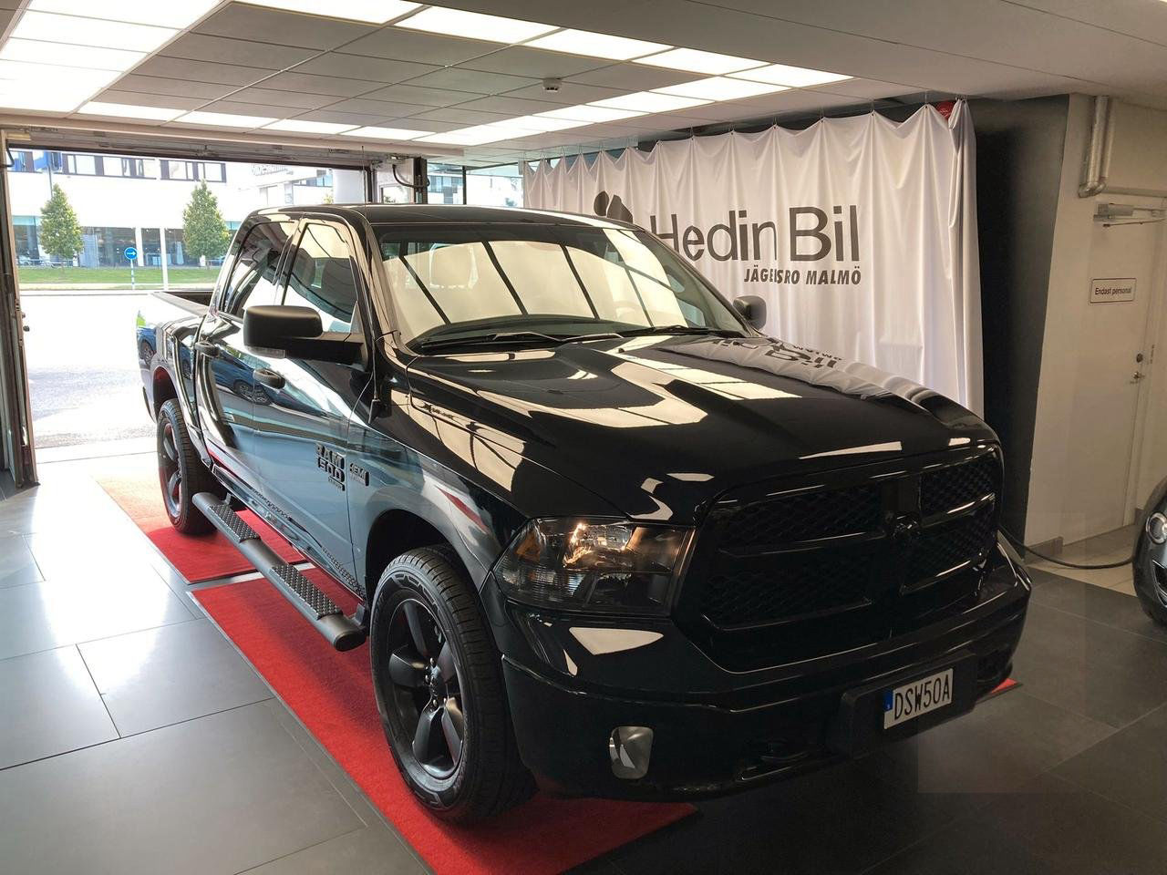 Dodge RAM DS Classic Black 5.7 V8 HEMI 4x4