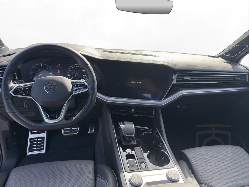 Volkswagen Touareg 3.0 TDI 4MOTION R-Line | PANO | AHK |