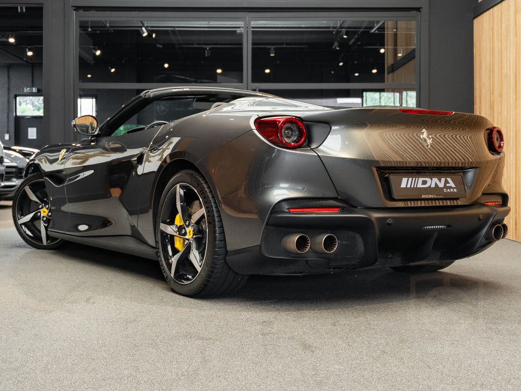 Ferrari Portofino M V8 HELE Carbon Daytona Seats 3.9 Por