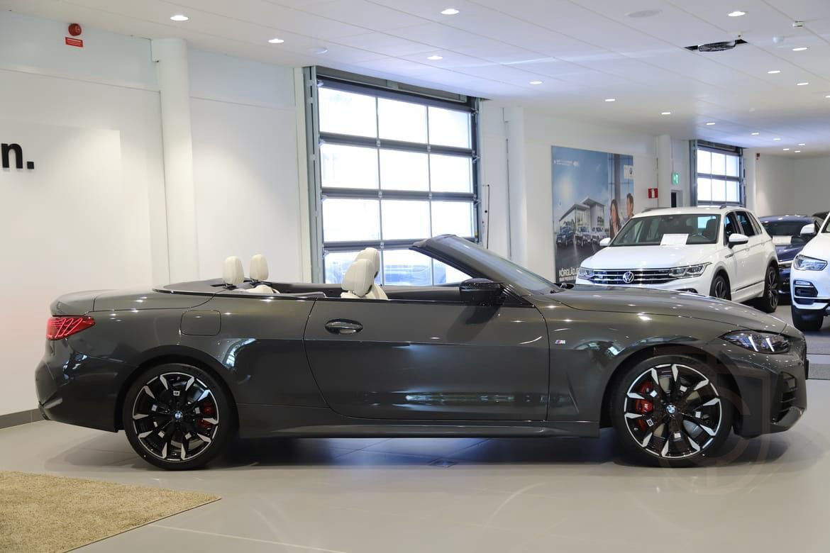 BMW M440I xDrive Convertible Cab