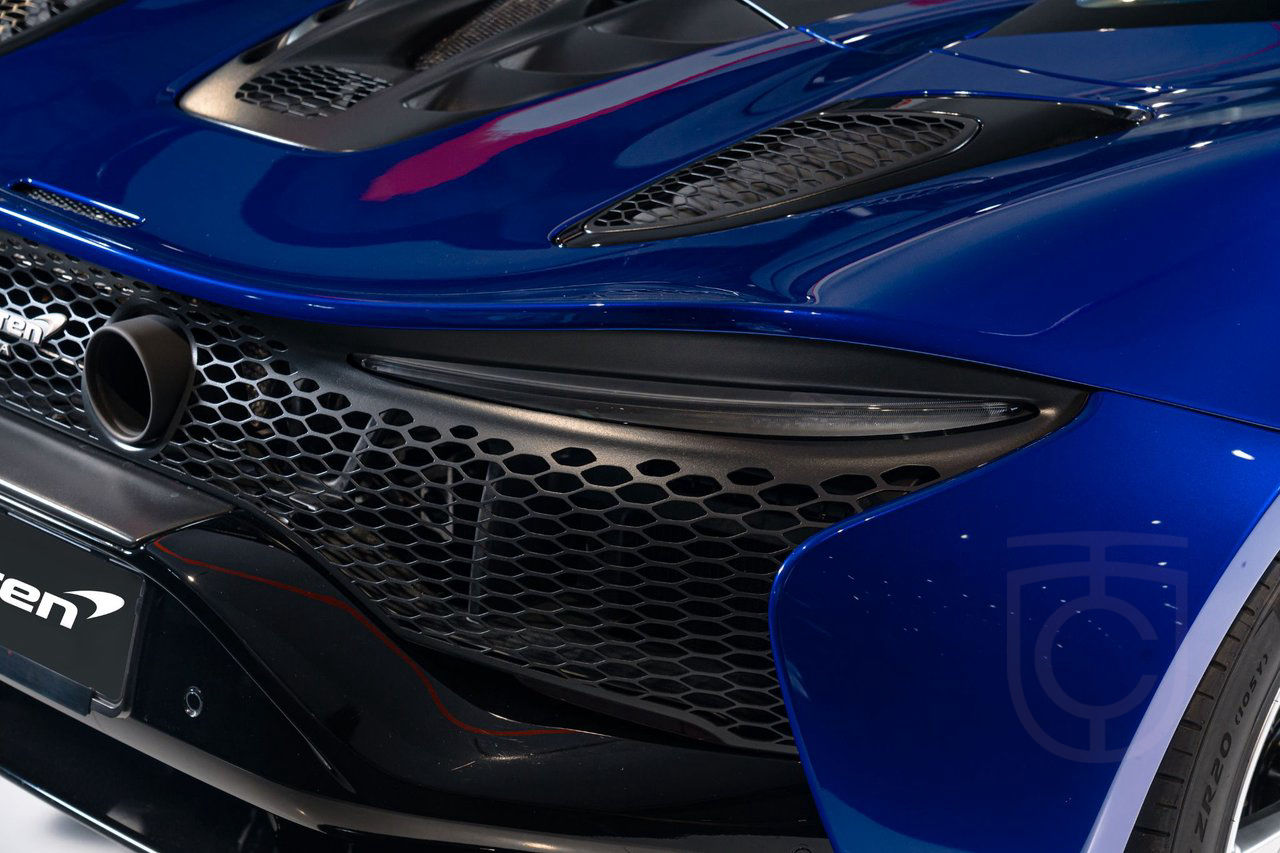 McLaren Artura Spider