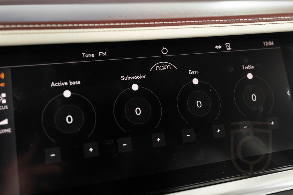 Bentley Flying Spur Azure V8 - Naim, Burgundy red