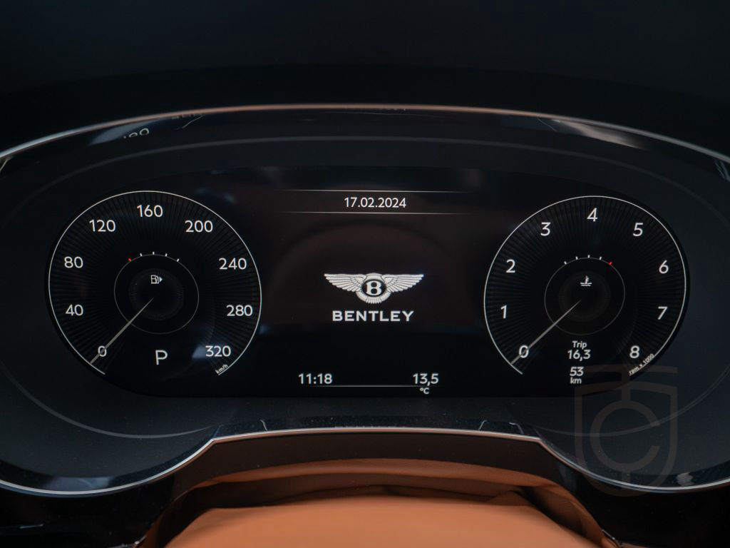 Bentley Bentayga Azure V8