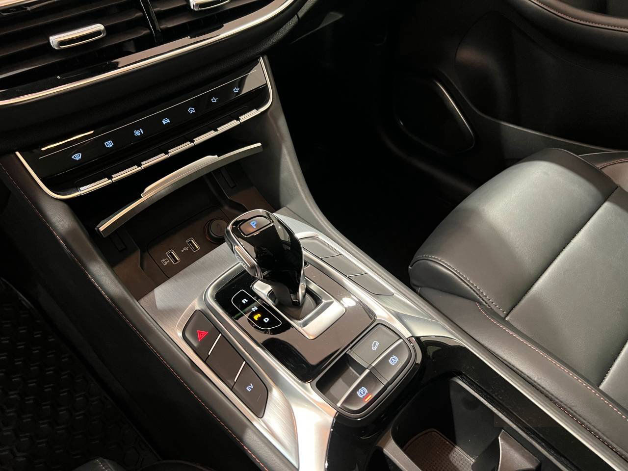 MG EHS PLUG IN HYBRID l COMFORT