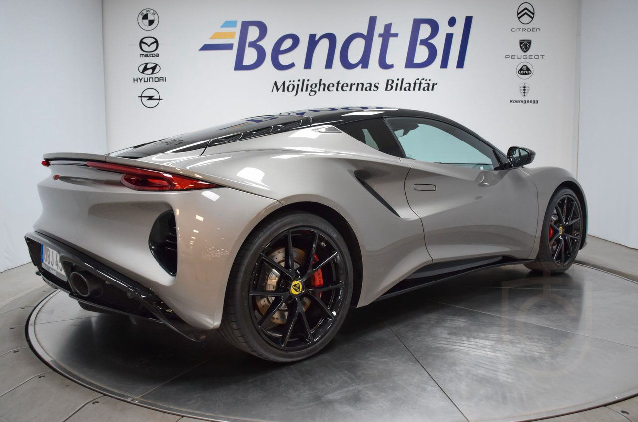 Lotus Emira Turbo