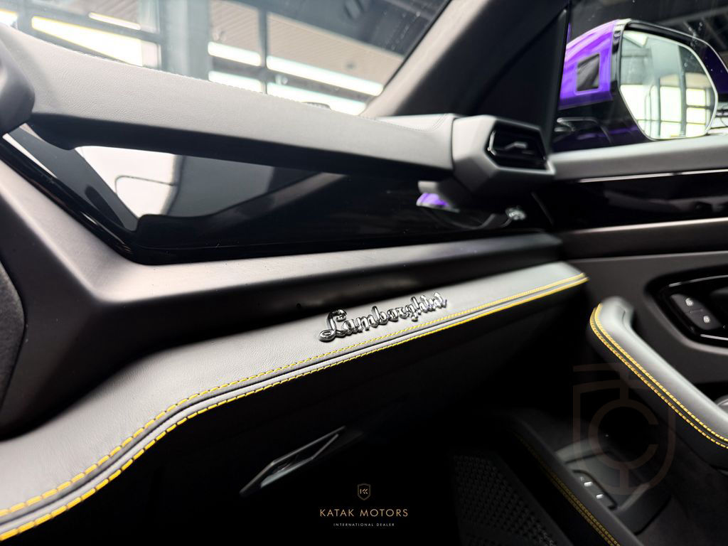 Lamborghini URUS SE HYBRID4.0 V8/PANO/HEAD-UP/COOL SEAT