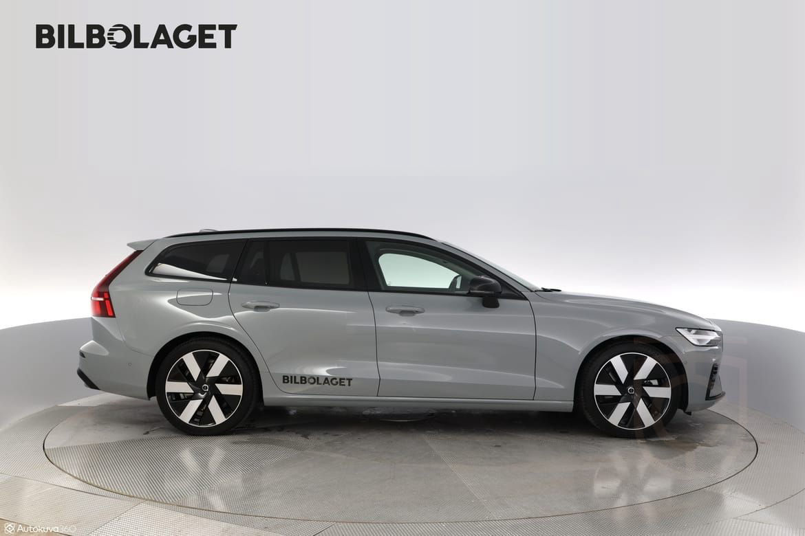 Volvo V60 Recharge T6 II Ultima Dark B&W,Drag.