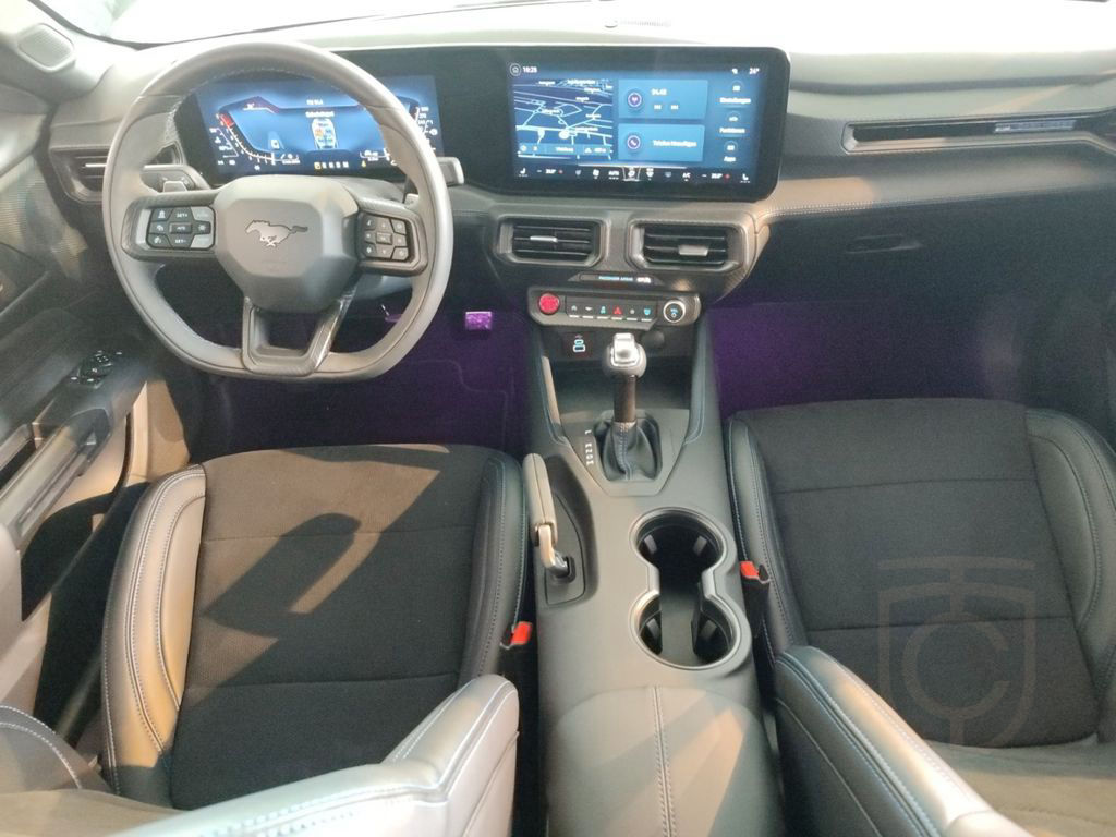 Ford Mustang Fastback 5.0 Ti-VCT V8 334 Dark Horse Na