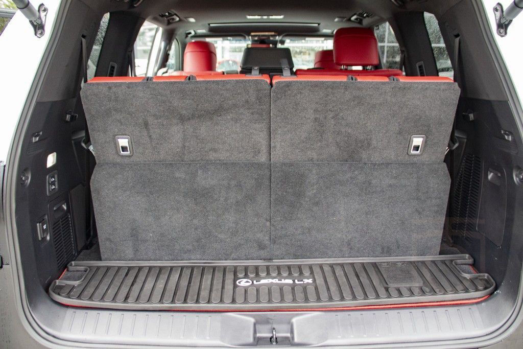Lexus LX 600 F SPORT