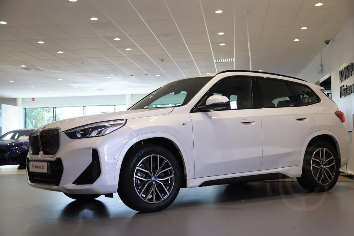 BMW iX1 xDrive30 M Sport