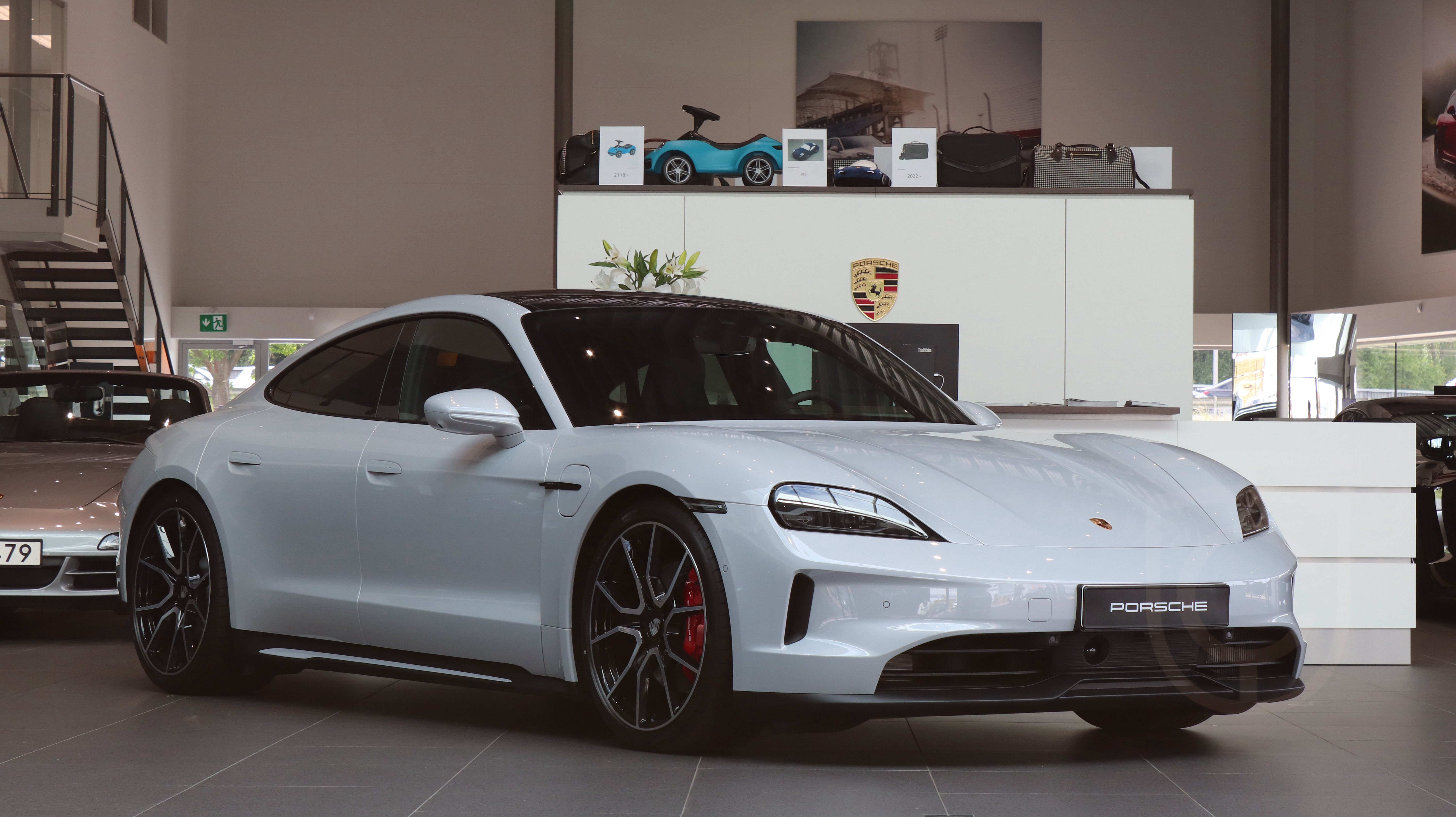 Porsche Taycan 4S Direct Drive/Automatic 440kW 2025