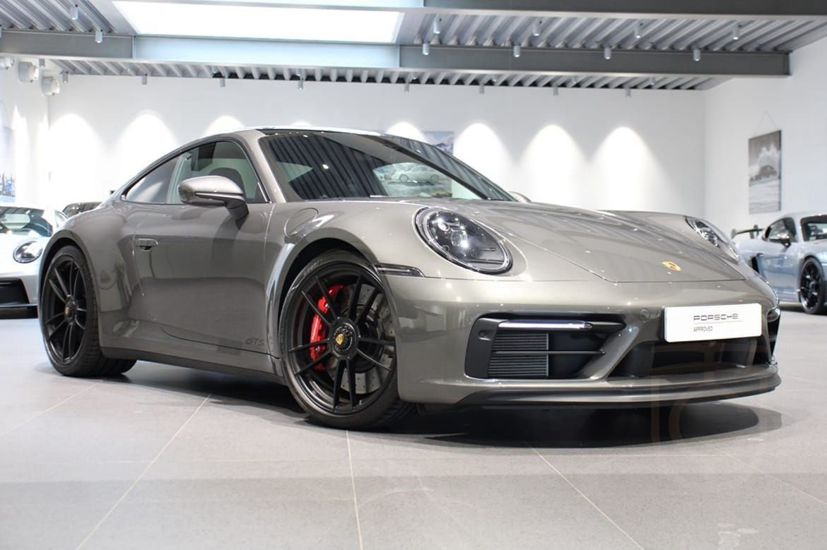 Porsche 911 Carrera 4 GTS PDK 353kW 2024