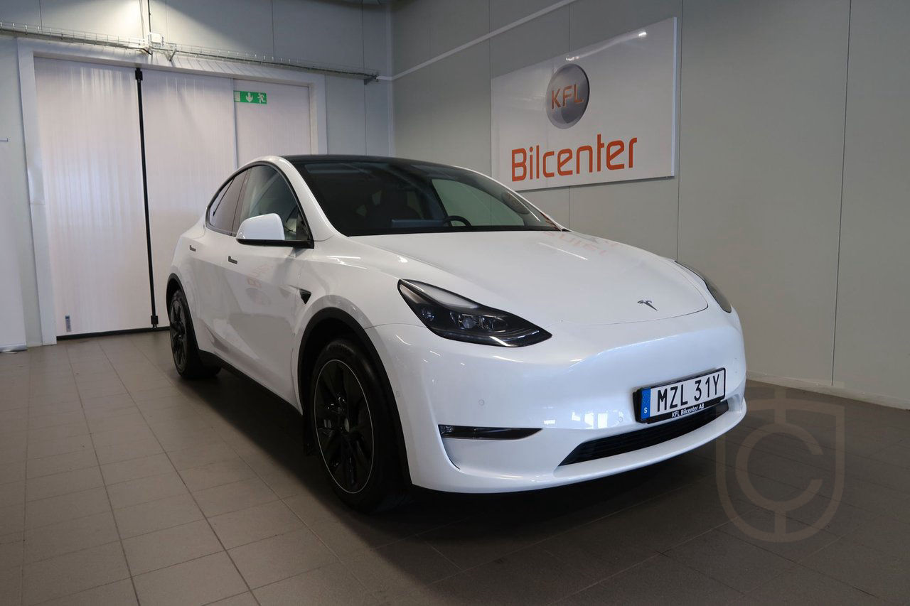 Tesla Model Y Long Range AWD Panorama-Kamera-Navi