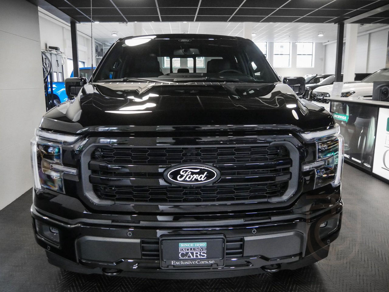 Ford F-150 Lariat BLACK APPERANCE V6 POWERBOOST HYBRID 772NM