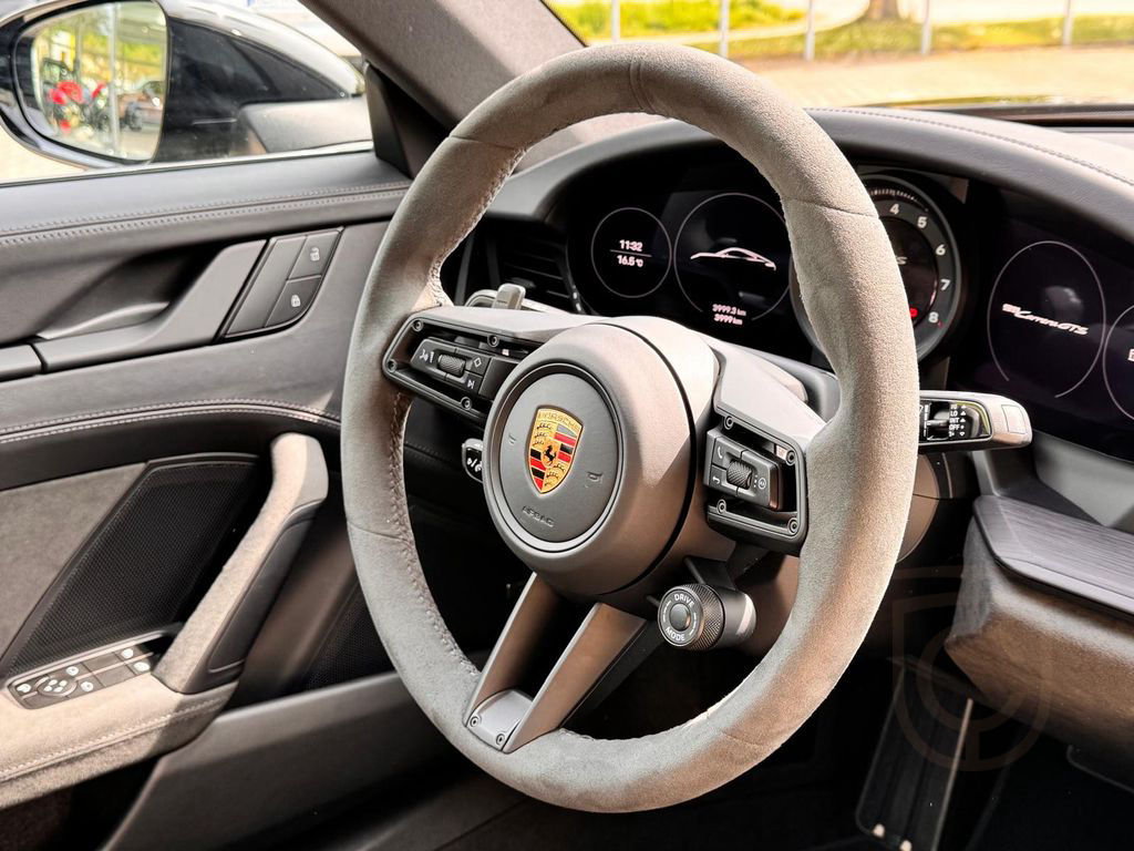 Porsche 992 GTS *360°KAMERA*BOSE*XPEL FOLIE*RACE TEX*