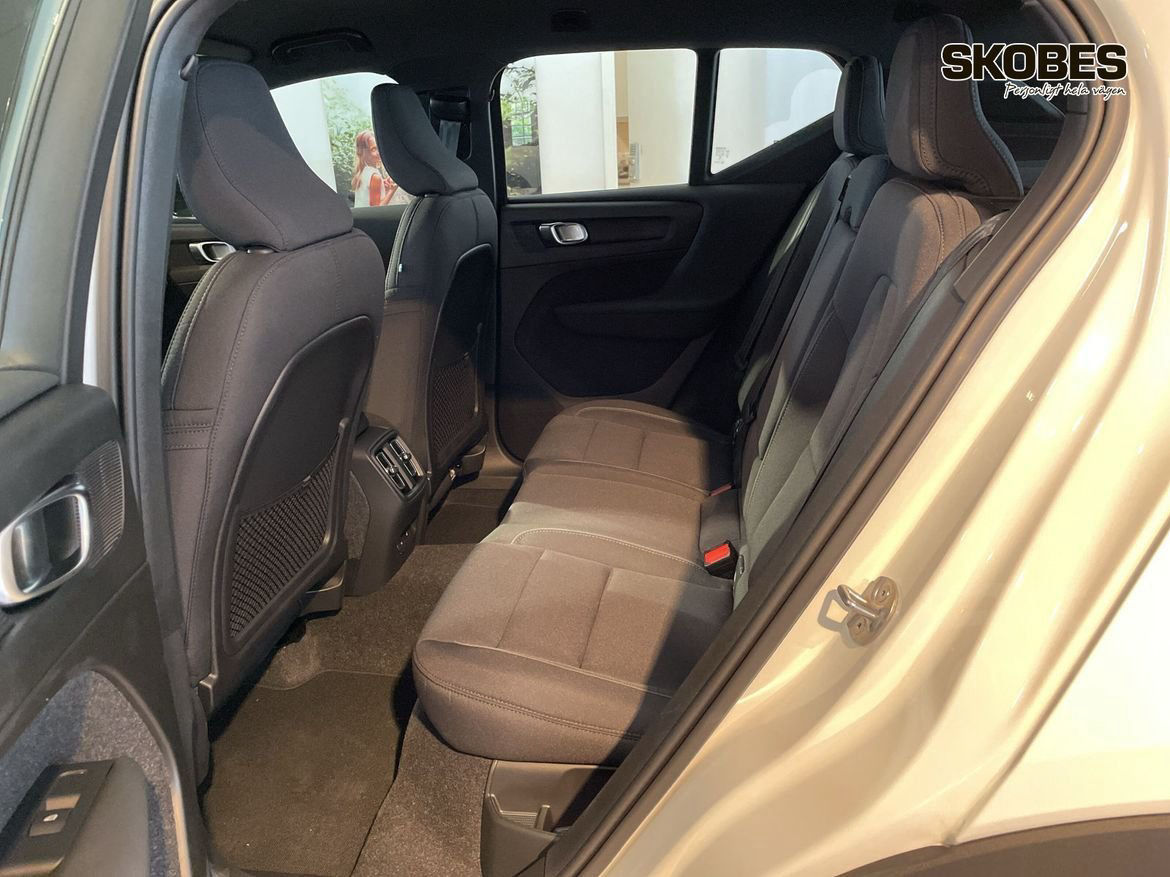 Volvo XC40 Recharge Single Motor Extended Range Core