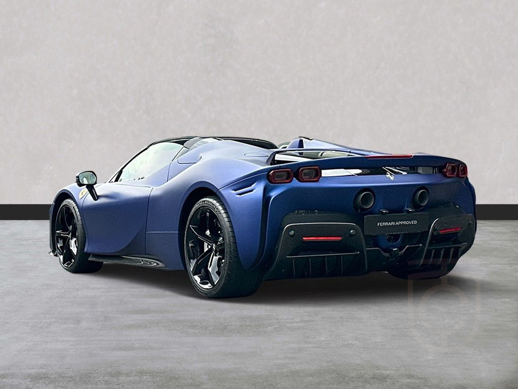 Ferrari SF90 Spider 130.000€ an optionals