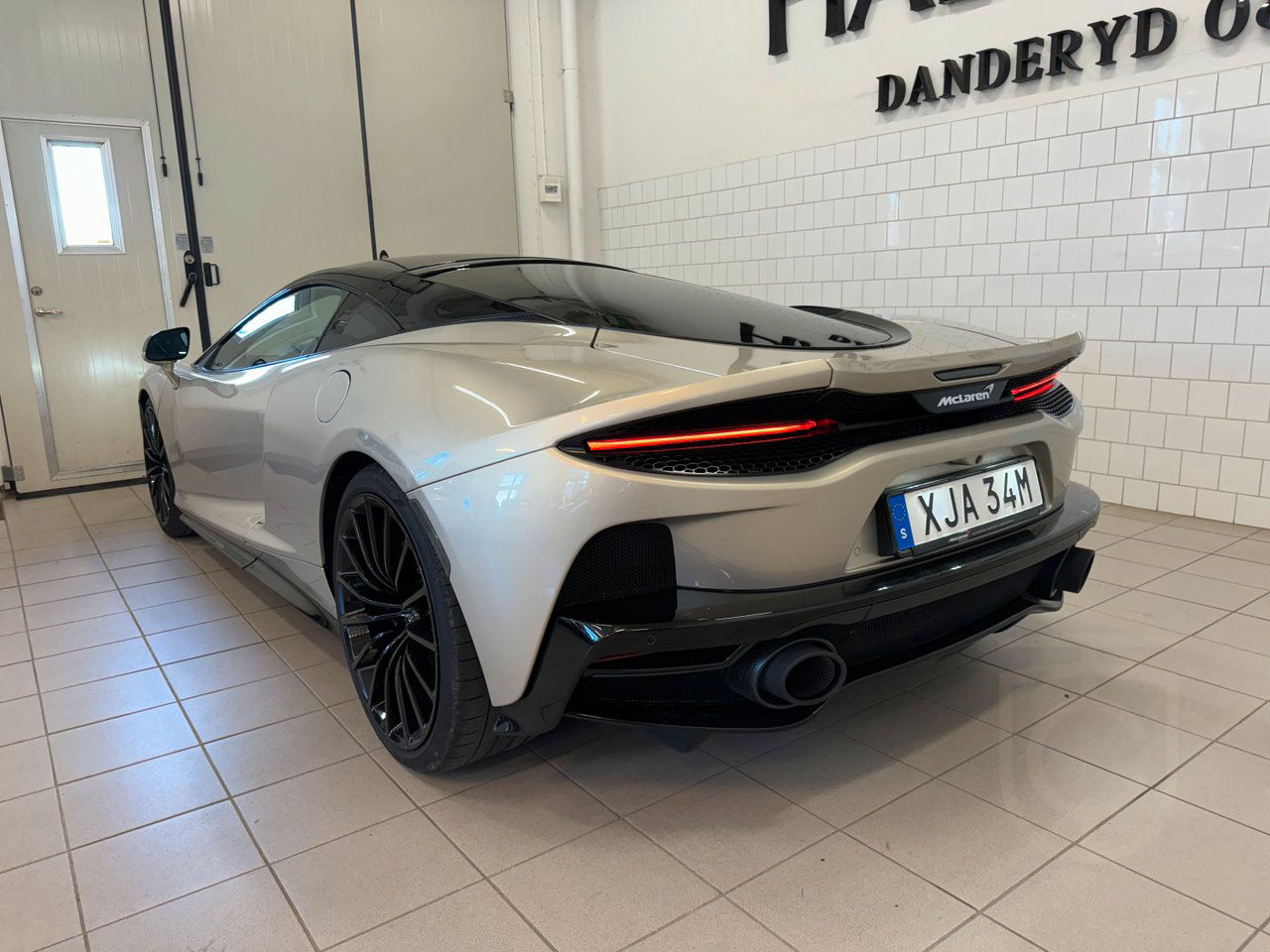McLaren GT 4.0 V8 SSG Premium