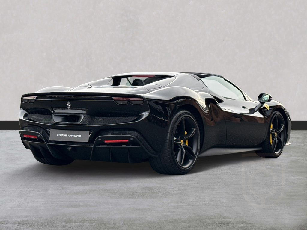 Ferrari 296 GTS 50.000€ an Optionals