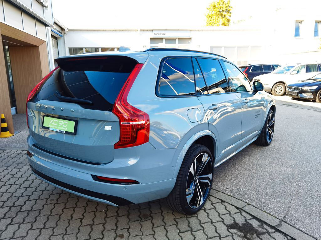 Volvo XC 90 Ultimate Dark Recharge Plug-In Hybrid AWD