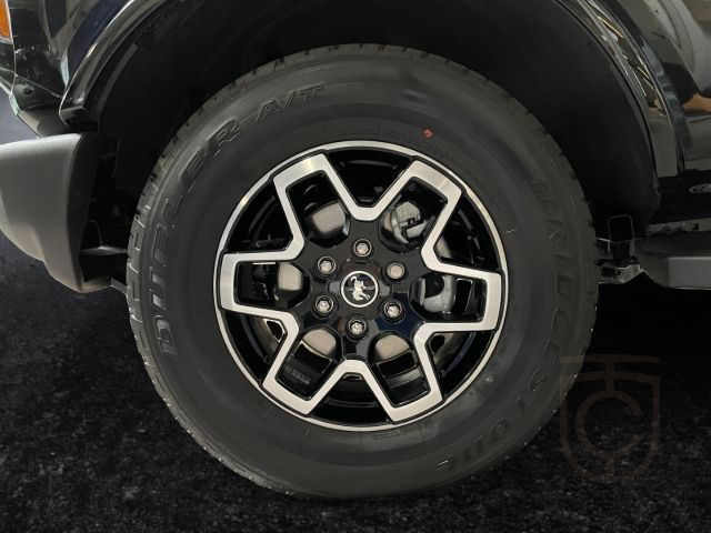 Ford Bronco 4x4 EcoBoost ''Outer Banks'' - Frontkamer