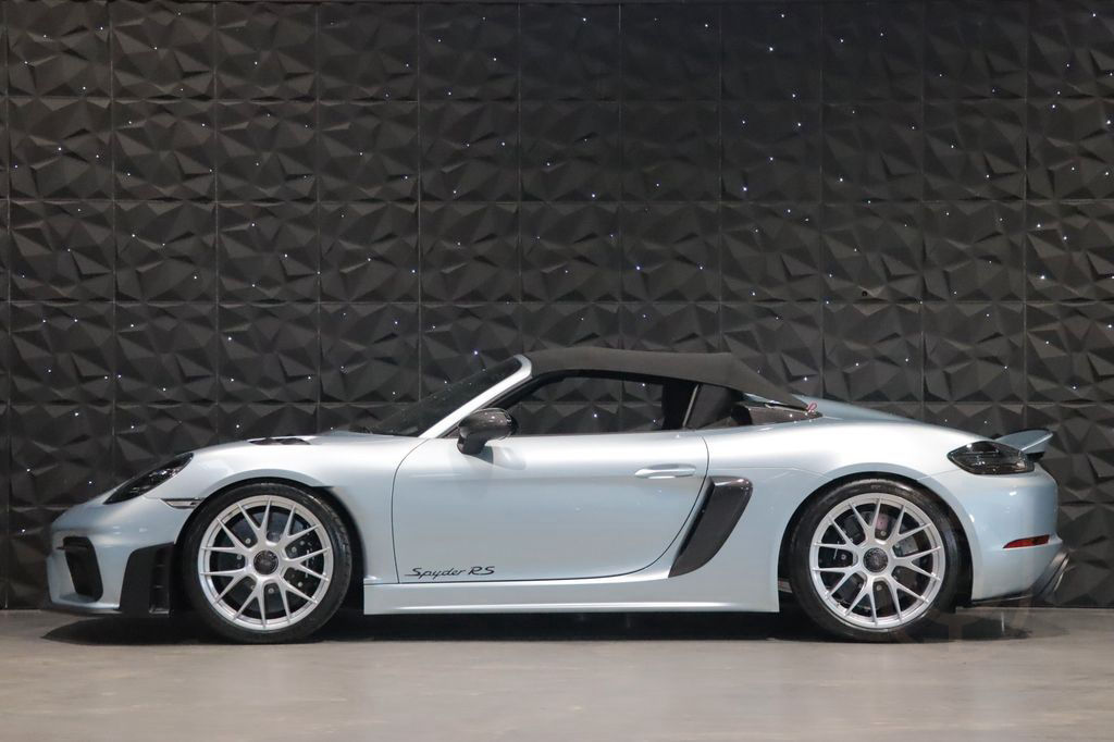 Porsche 718 Spyder RS - PTS - Weissach - Carbon