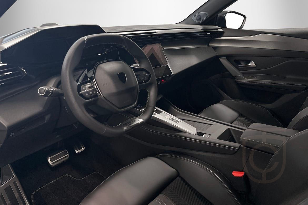 Peugeot 408 Hybrid 136 GT