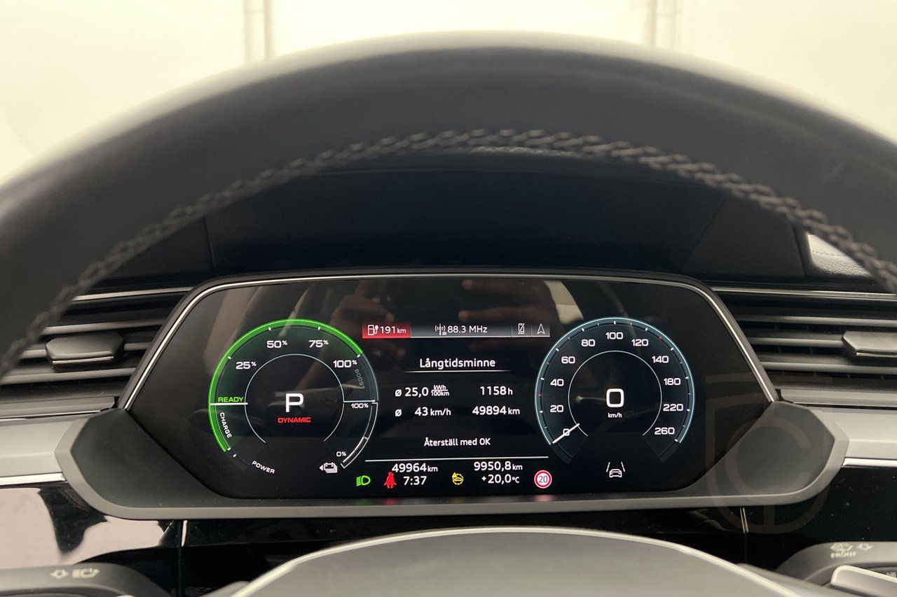 Audi Q8 50 e-tron Quattro