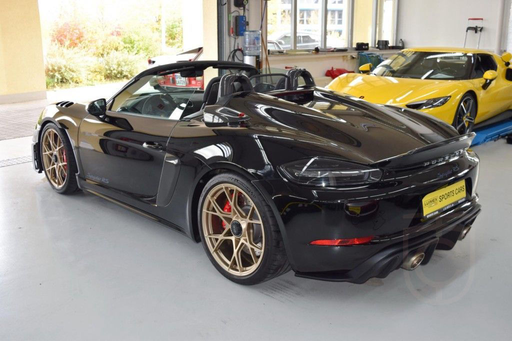 Porsche Boxster 718 Spyder RS Weissach