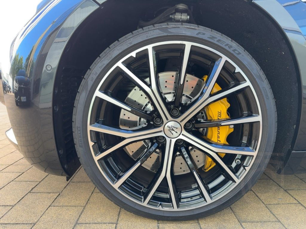 Maserati GranCabrio Modena MY25 AWD V6 BLACK