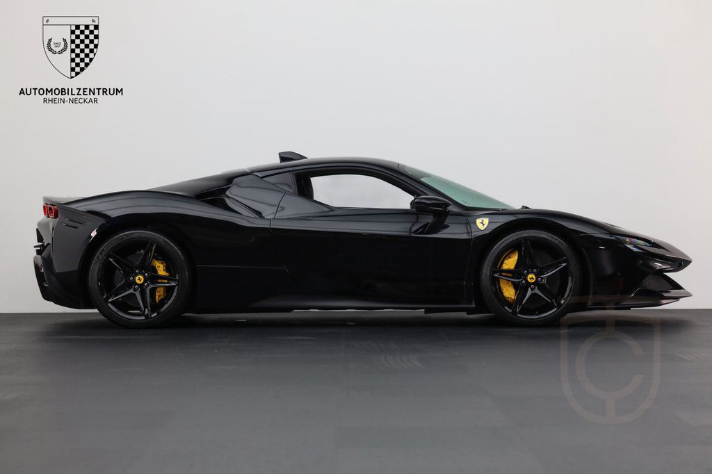 Ferrari SF90 Stradale RacingSeats/Carbon-LED/Liftsystem