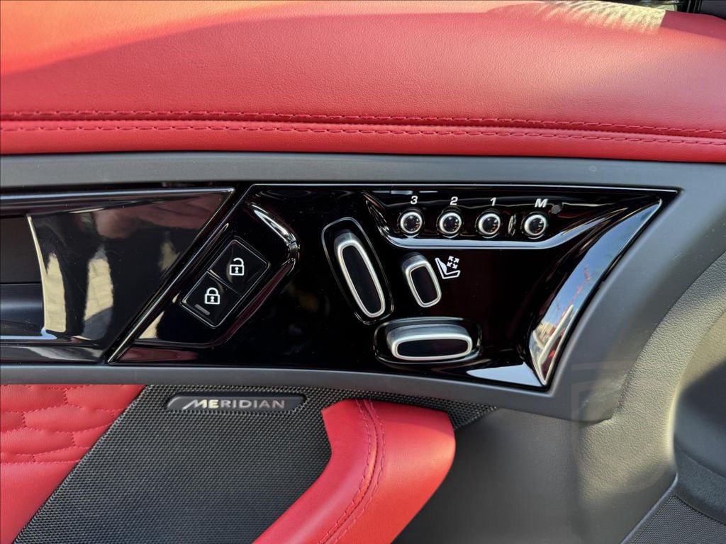 Jaguar F-Type R P575 CABRIO AWD AT MY24