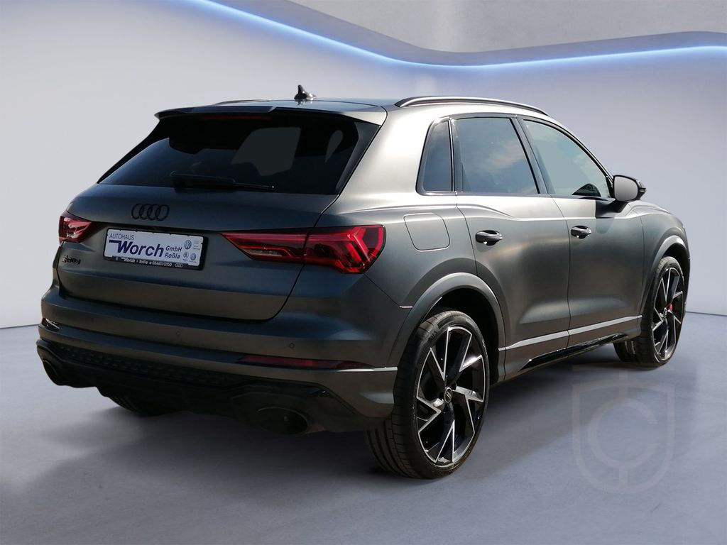 Audi RS Q3 S tronic PANO+MATLACK+280VMAX+AHK+KERAMIK